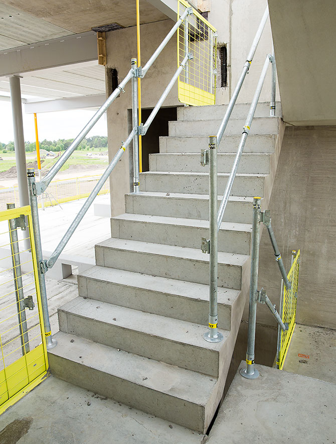 stairs_safetyrespect_3471
